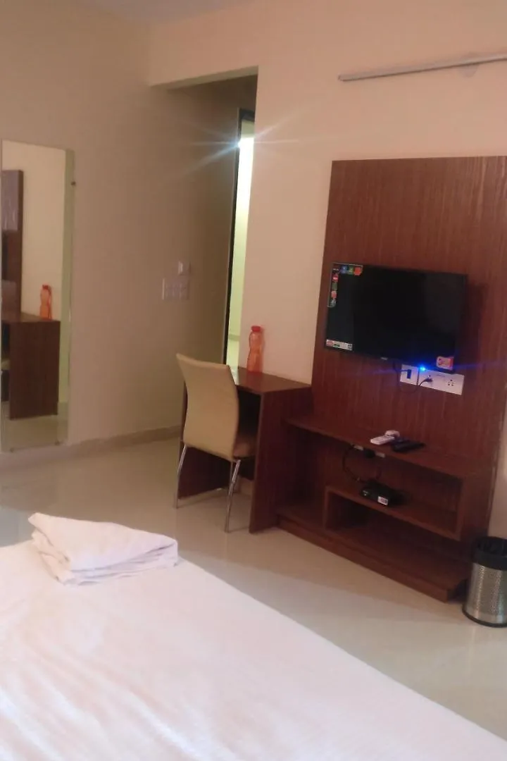 Corooms Sanvi Hotels Unitech Cyber Park Гургаон Индия