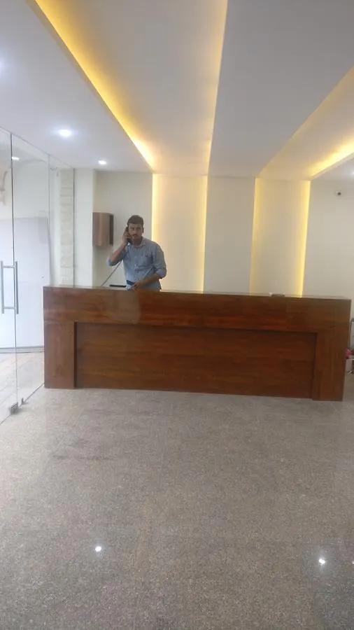 Corooms Sanvi Hotels Unitech Cyber Park Гургаон 3*,  Индия